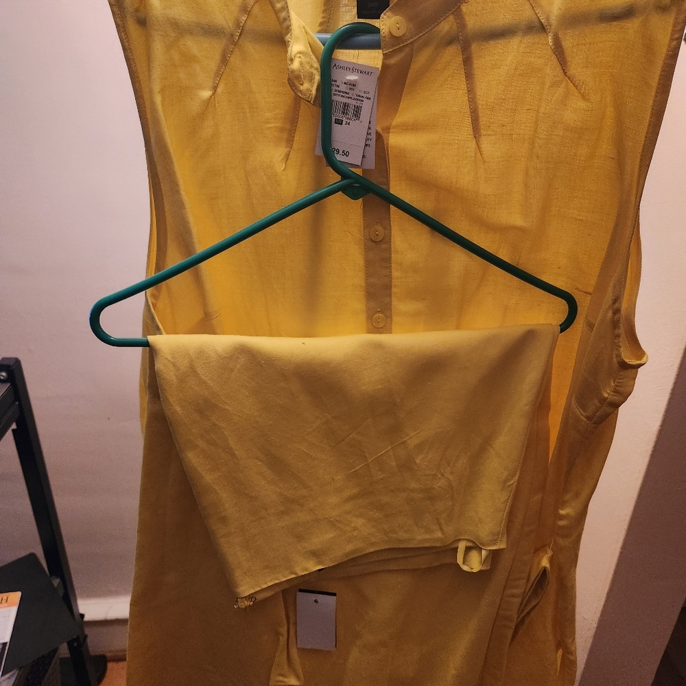 Linen and rayon yellow skirt and sleeveless top yellowish size 24